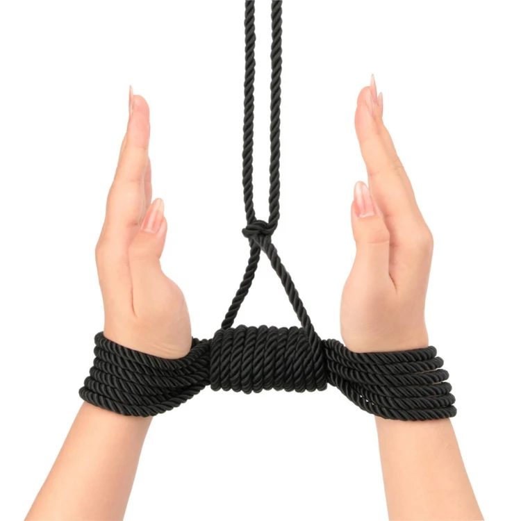 lina do krępowania Rebellion Reign Ebony Silky Bondage Rope 10 m