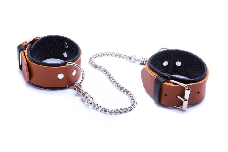 kajdanki damskie na nogi koniakowe WHIPS