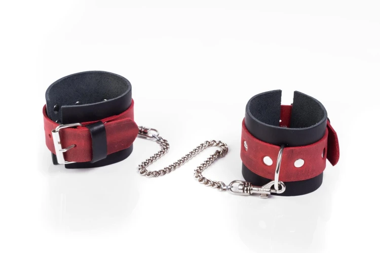 kajdanki Cuffs Crazy Horse Red