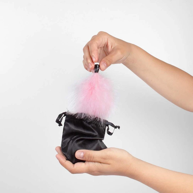 piórko z jadalnym pudrem SPARKLING STRAWBERRY EDIBLE POWDER & FEATHER TICKLER KIT