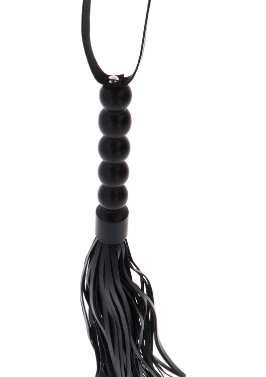 pejcz Short Beaded Flogger Whip Black