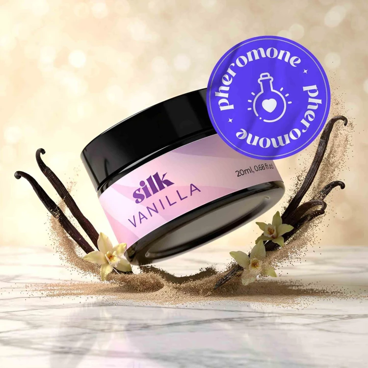 świeca do masażu CRUSHIOUS SILK MASSAGE CANDLE WITH PHEROMONES AND VANILLA SCENT
