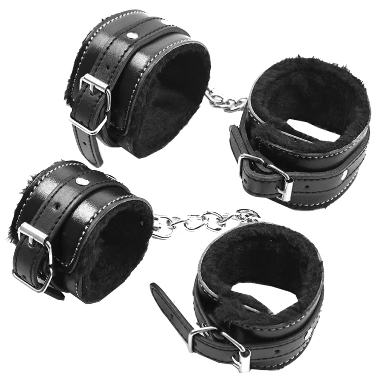 Zestaw-akcesoriów-Bondage-Kit-Black-Podniecający-8-częściowy-zestaw-gadżetów-BDSM.jpg