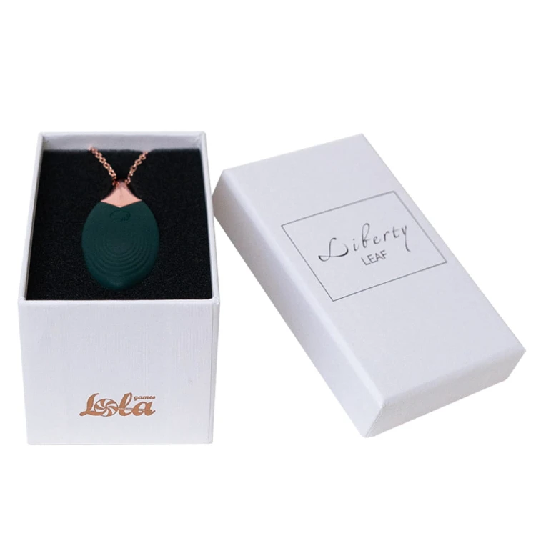 Dyskretny-masażer-dla-kobiet-w-formie-zawieszki-na-łańcuszku-Vibrating-Necklace-Liberty-Leaf-od-Lola-Games-Lola-Games-Ekskluzywny-gadżet.jpg